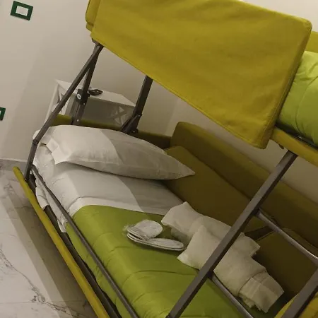 Apartment La Dimora Di Parthenope A Pontenuovo Neapel